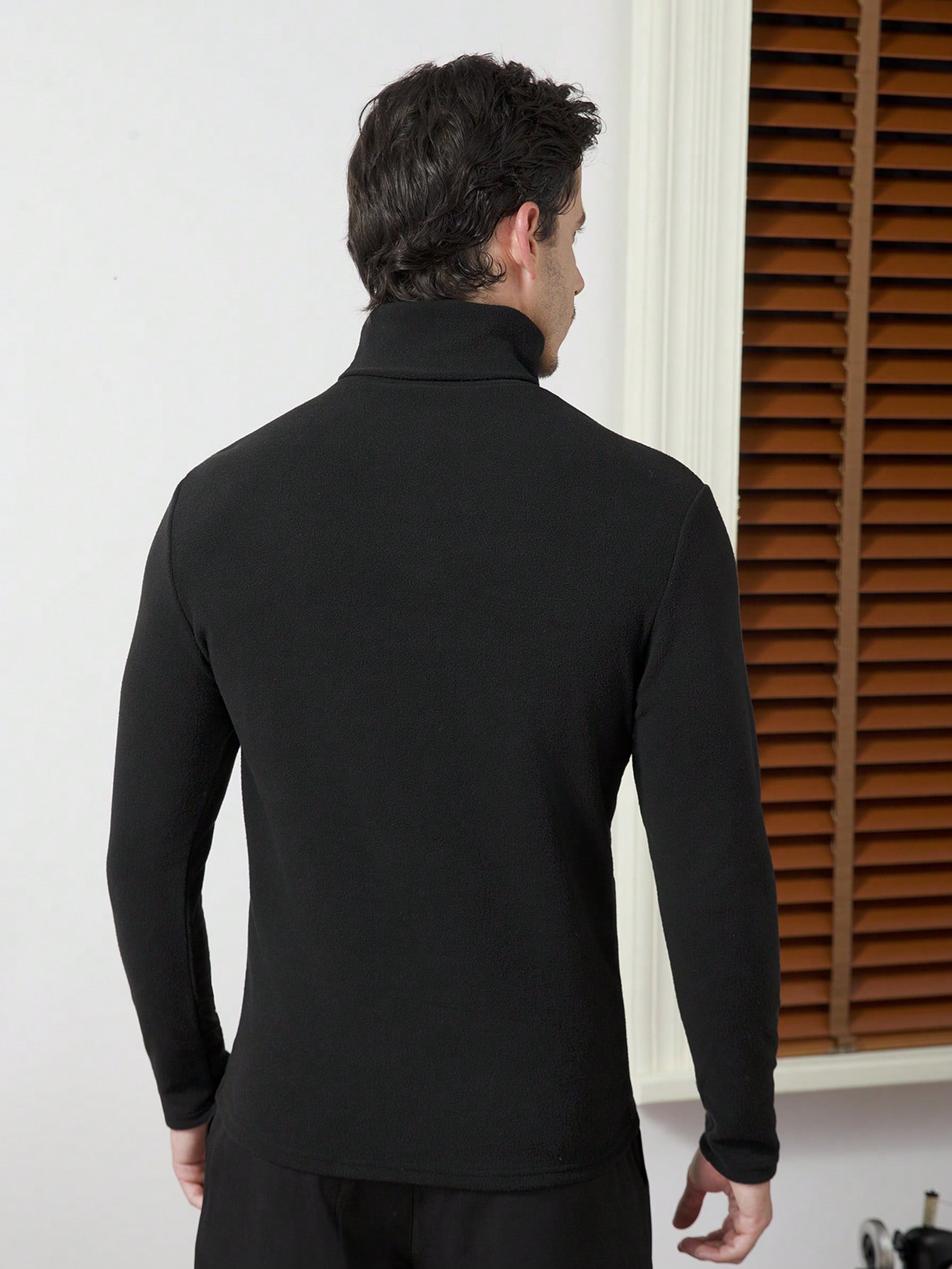 Men's Black High-Neck Long Sle - Base Layer Top のレビューと価格